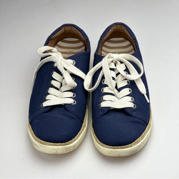 Vionic Sunny Hattie Sneaker navy blue boat shoe size 9 lace‎ up flat shoe - Picture 2 of 4